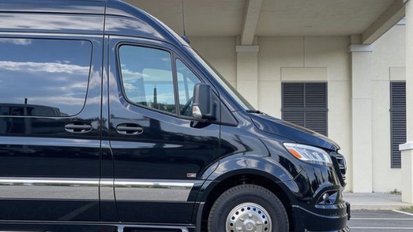 12 passenger sprinter van columbia