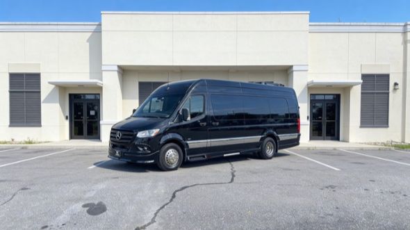 15 passenger sprinter van columbia