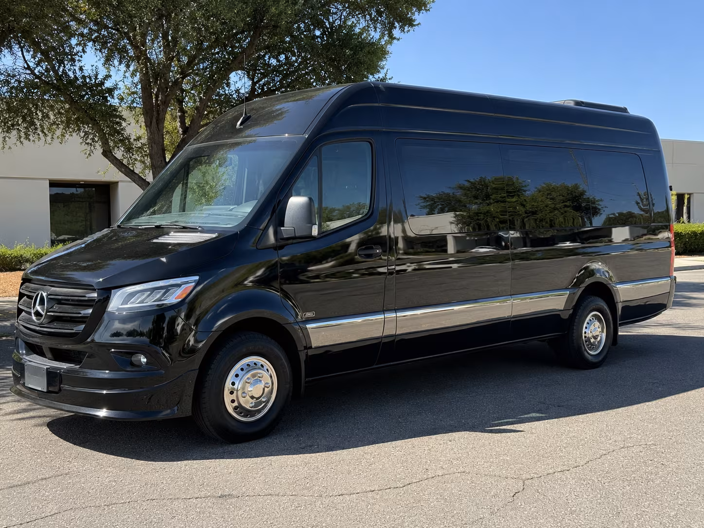 columbia 10 passenger sprinter van