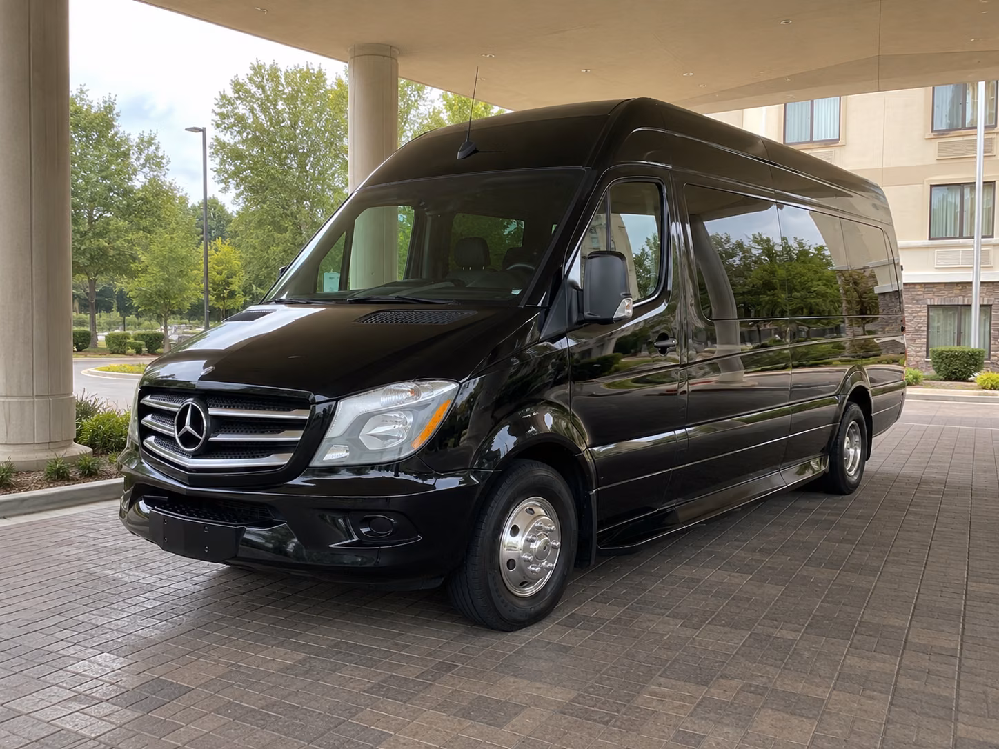 columbia employee shuttle van service